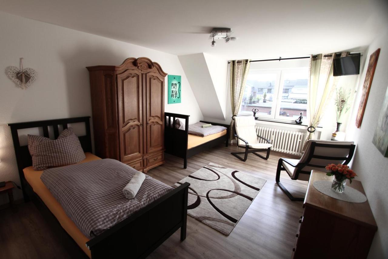 Christianes Gaestehaus Düsseldorf Esterno foto