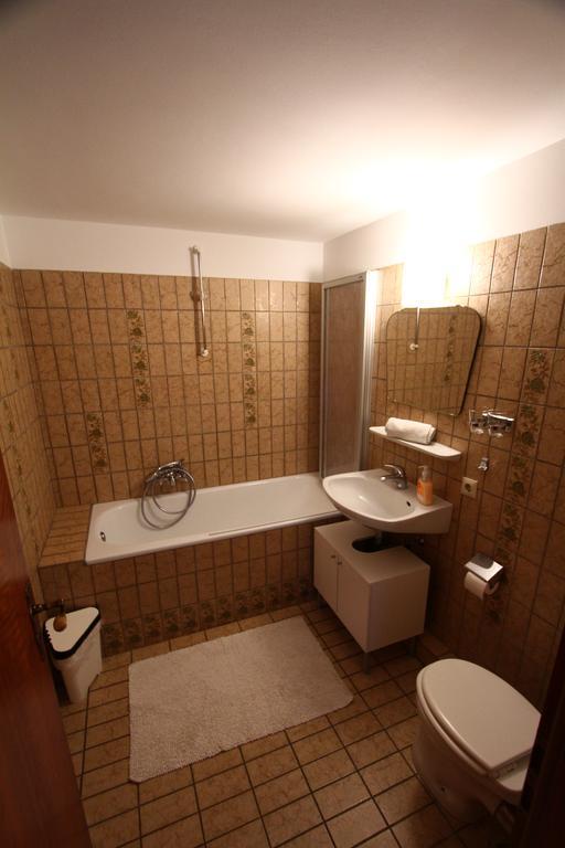 Christianes Gaestehaus Düsseldorf Esterno foto